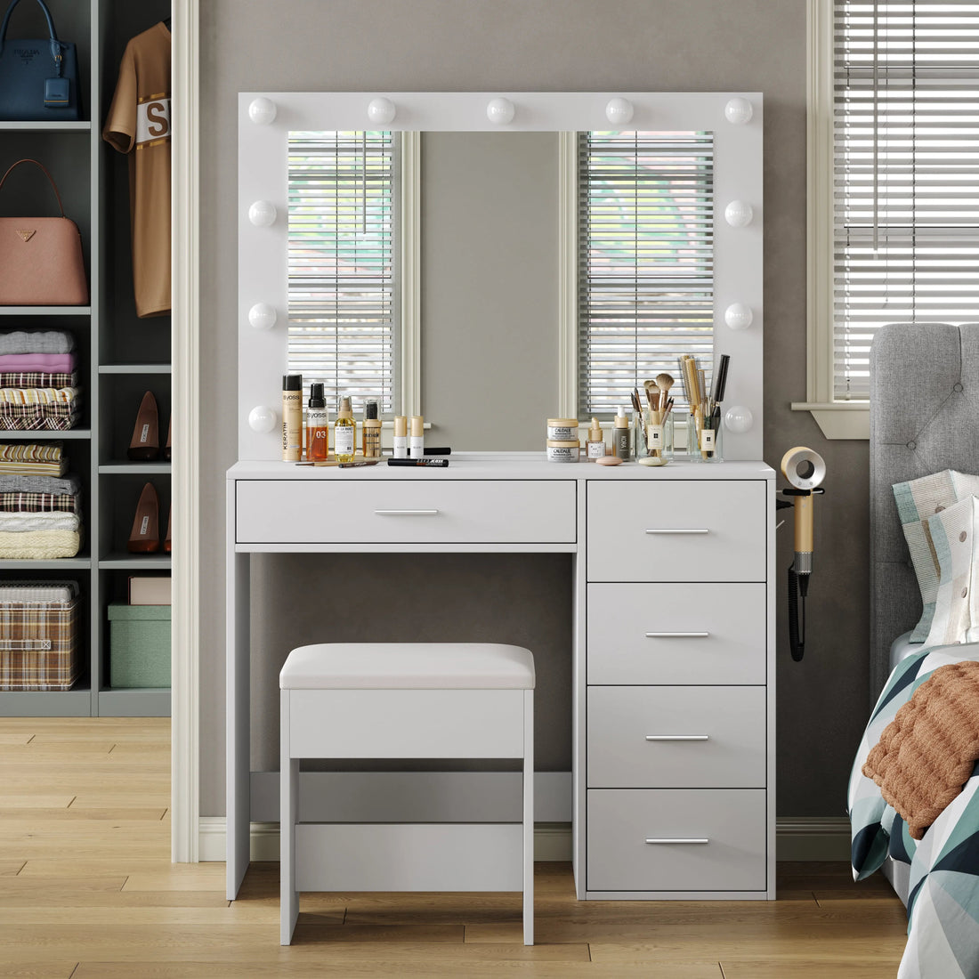 Are Lighted Vanity Tables Worth It? The Truth About Beauty & Functionality - Vektaya