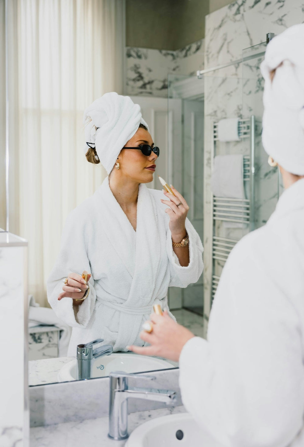 Common Mistakes to Avoid When Organizing Your Makeup Vanity - Vektaya