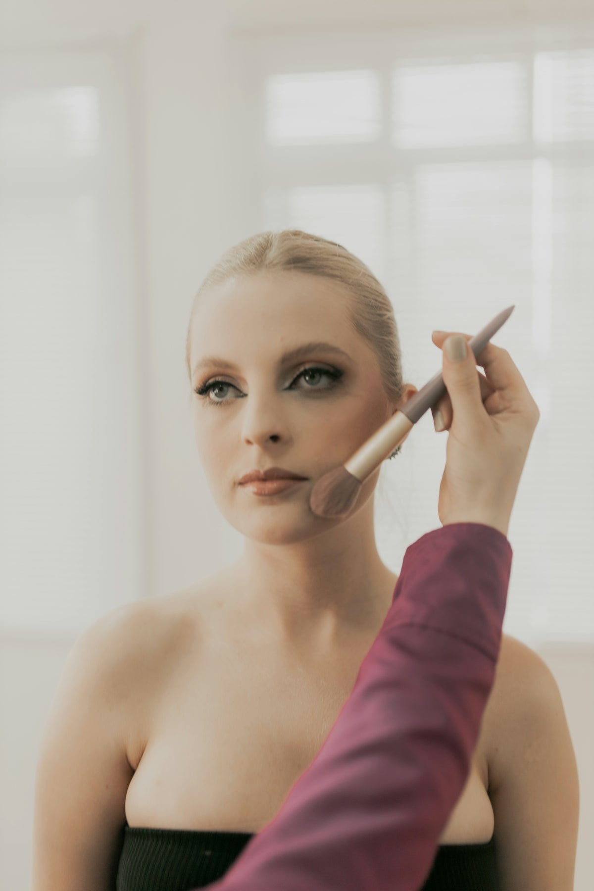 Customizing Your Makeup Vanity for Optimal Efficiency - Vektaya