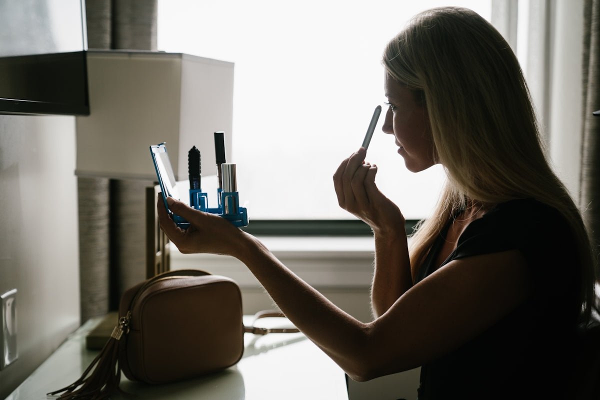 Designing an Eco-friendly Makeup Vanity for Modern Homes - Vektaya