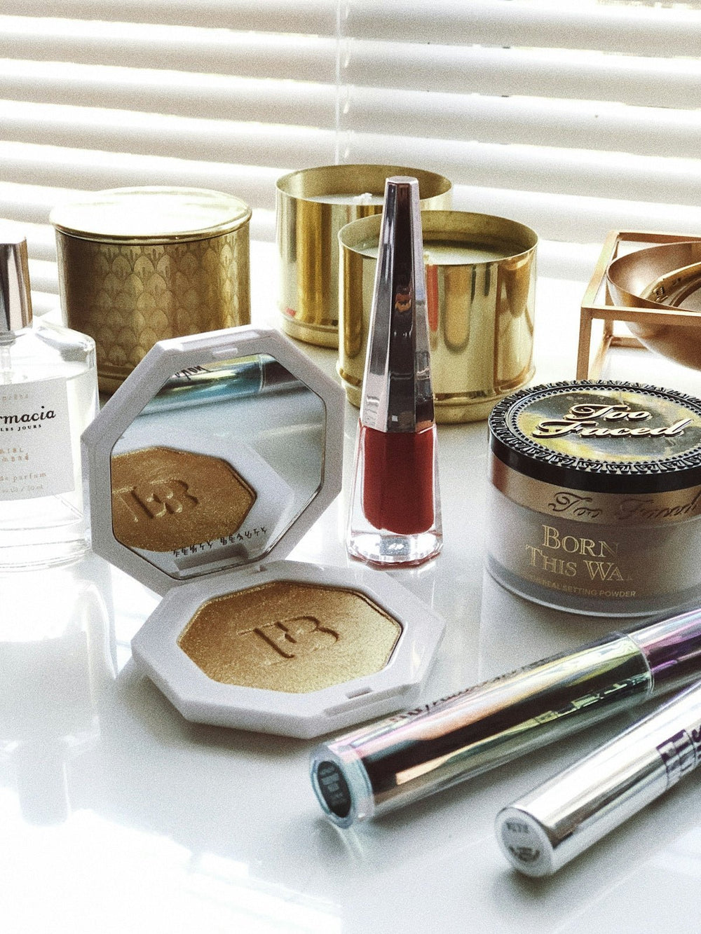 Essential Elements to Include in Your Makeup Vanity Design - Vektaya