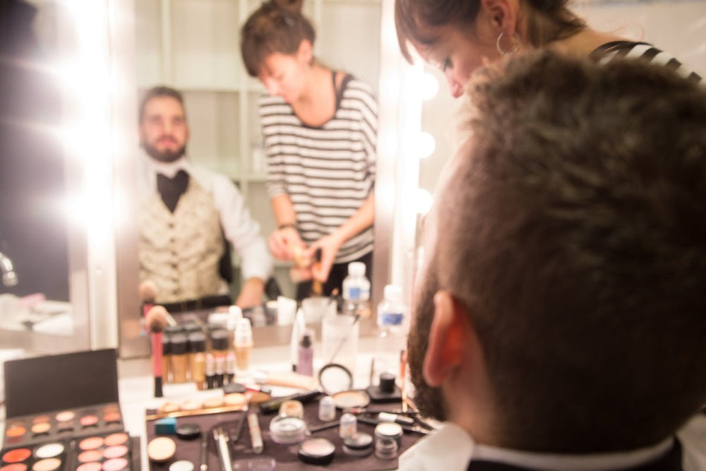 Exploring the History and Evolution of the Makeup Vanity - Vektaya