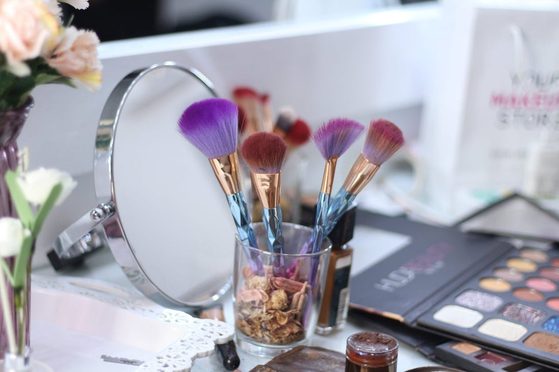 FAQ: Setting Up a Beginner's Makeup Vanity - Vektaya