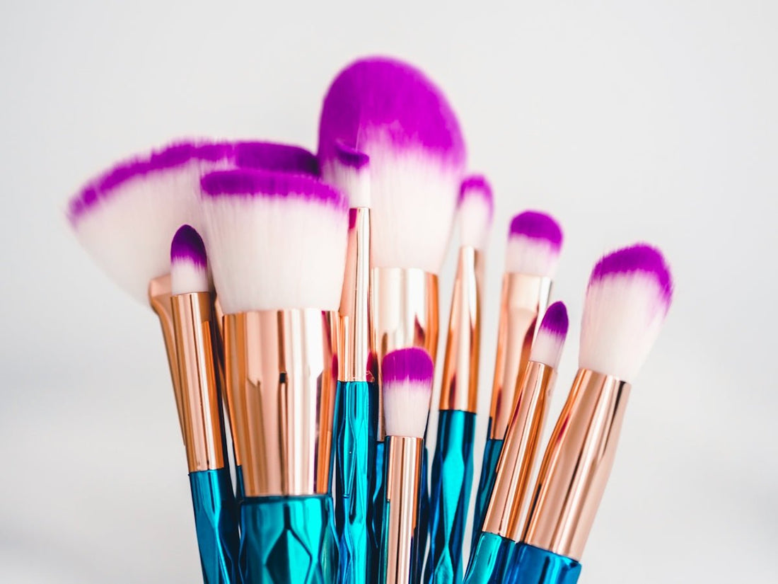 How to Personalize Your Makeup Vanity for Individual Style - Vektaya