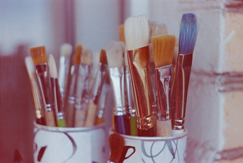 Maximizing Your Makeup Vanity with Minimalist Design - Vektaya