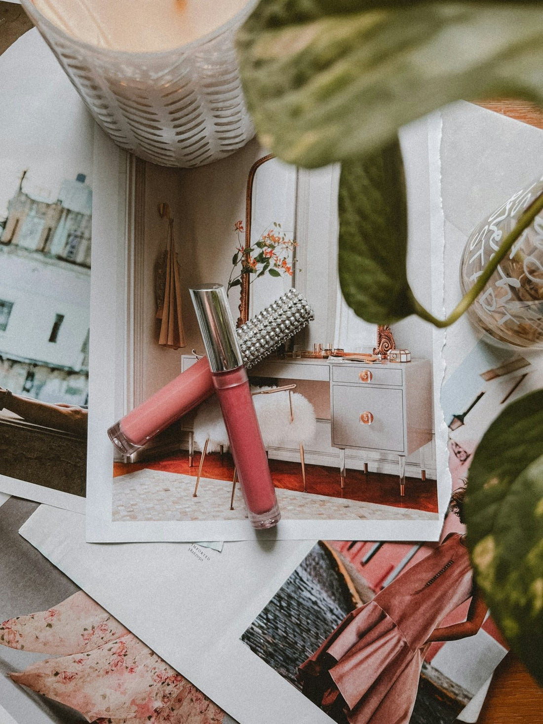 Solving Storage Challenges in Makeup Vanities - Vektaya