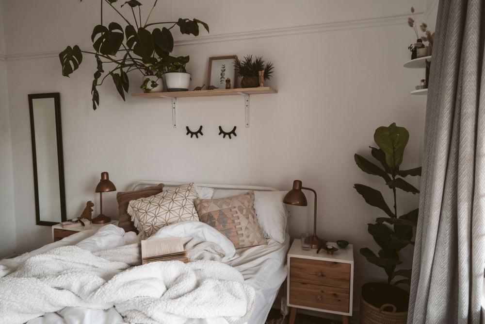 Tax Refund Season: Smart Bedroom Furniture Investments Under $500 - Vektaya