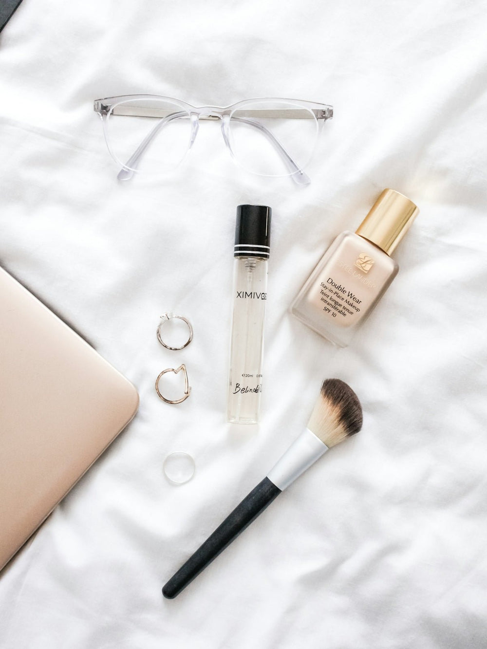 Understanding the Benefits of Adjustable Vanities for Makeup - Vektaya