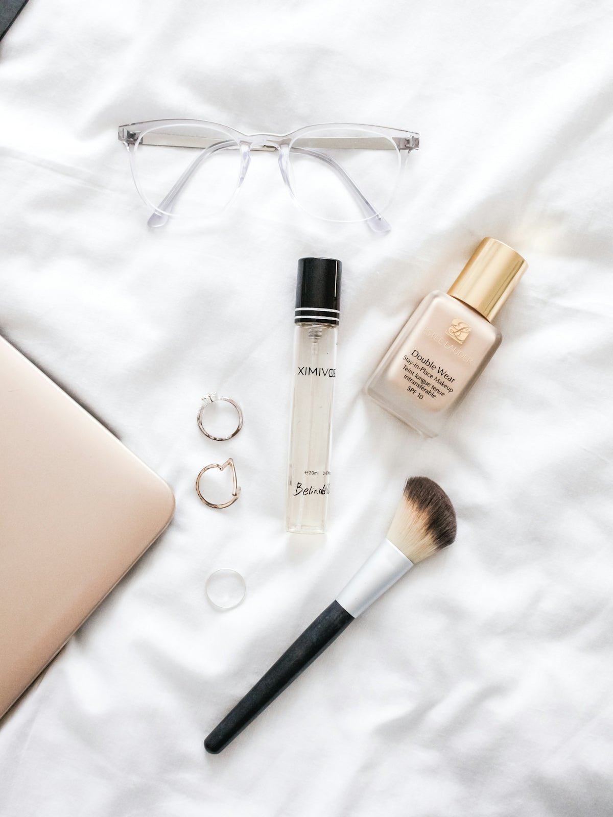 Understanding the Benefits of Adjustable Vanities for Makeup - Vektaya