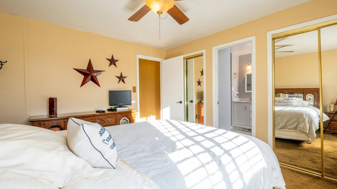 Vanity Desk Buying Guide: Features That Actually Matter - Vektaya